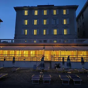 hotel-savoy-varazze.hotelitalianriviera.com/
